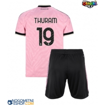 Otroški Nogometni dresi Juventus Khephren Thuram #19 Gostujoči 2026-27 Kratek Rokav (+ Kratke hlače)